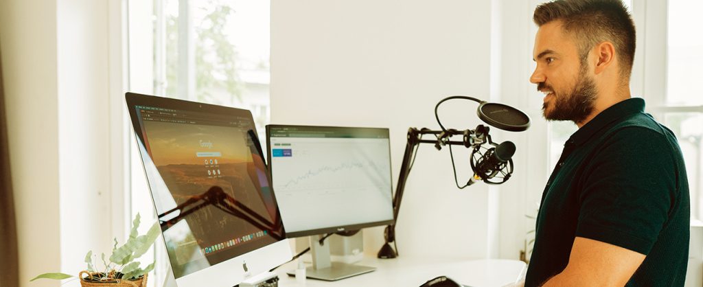5 Undeniable Benefits of Podcast Advertising for Apartments
